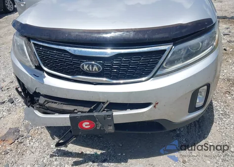 2015 Kia Sorento Lx z USA, uszkodzony, nr VIN 5XYKTDA6XFG558872
